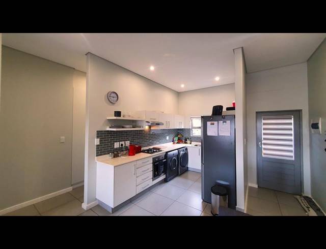 3 BEDROOM APARTMENT FOR SALE IN SIMBITHI ECO ESTATE